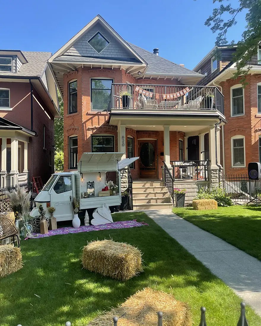 Gallery Bubbles and Brews Cart Serving Prosecco on Tap and Wheels