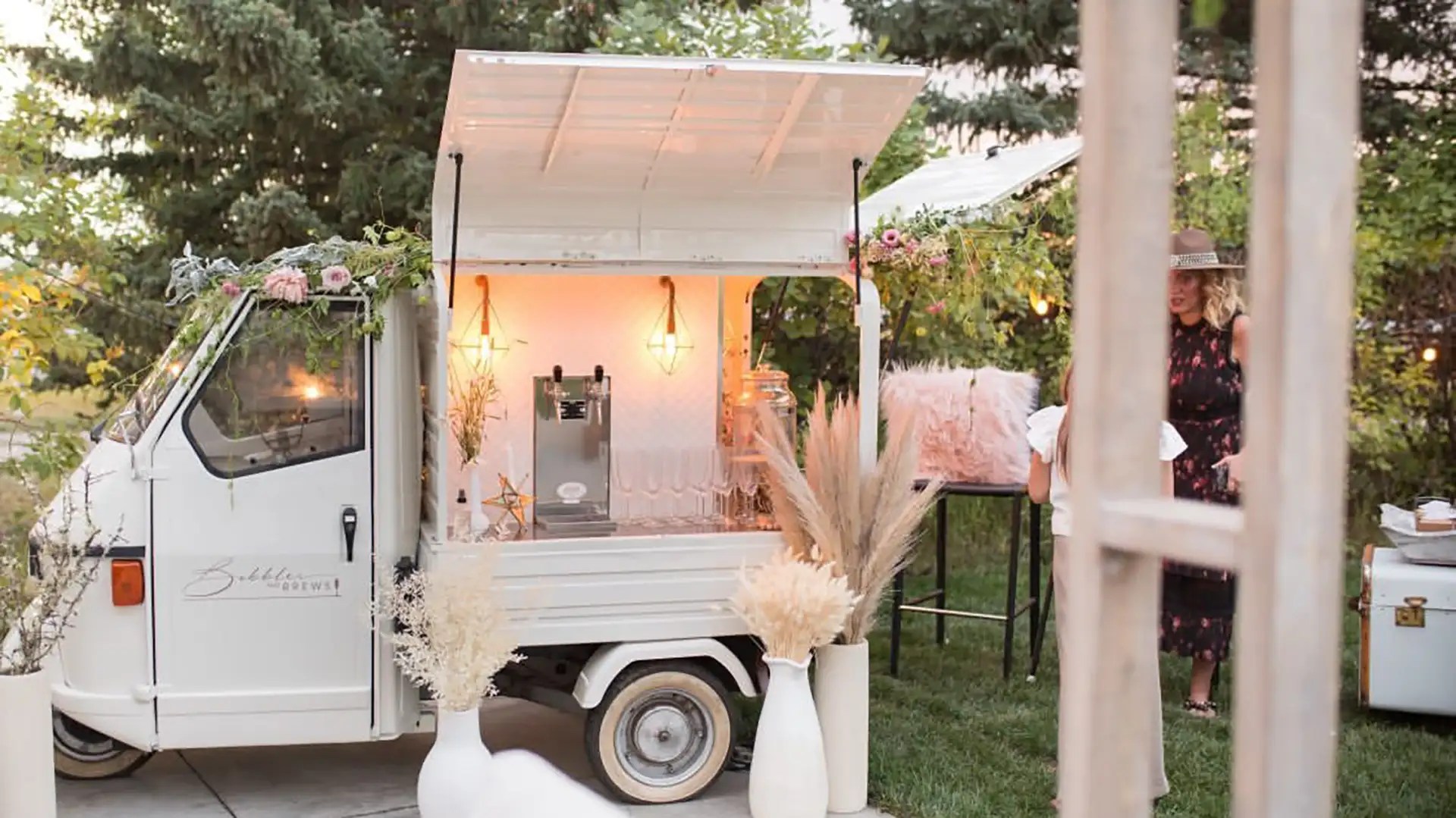 Bubbles and Brews Mobile Bar Packages and Details