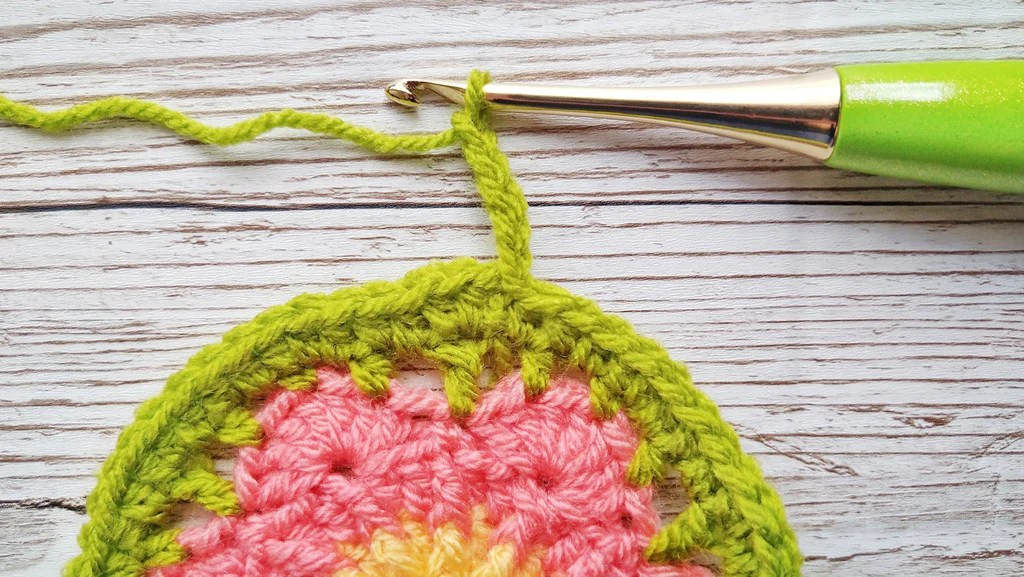 How Many Chains To Crochet A Blanket