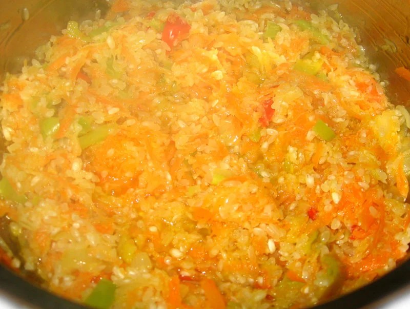 Pilaf de orez cu morcov Retete de mancare Bucataria Romaneasca