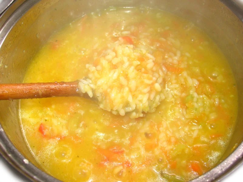 Pilaf de orez cu morcov Retete de mancare Bucataria Romaneasca