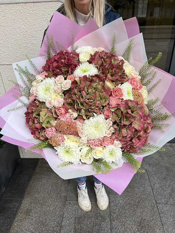 Севилья Bucharest Flowers