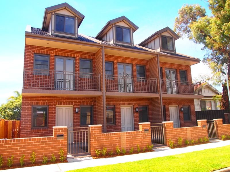 2/21 Albert Street, Granville NSW 2142 Townhouse For Rent 420 Domain