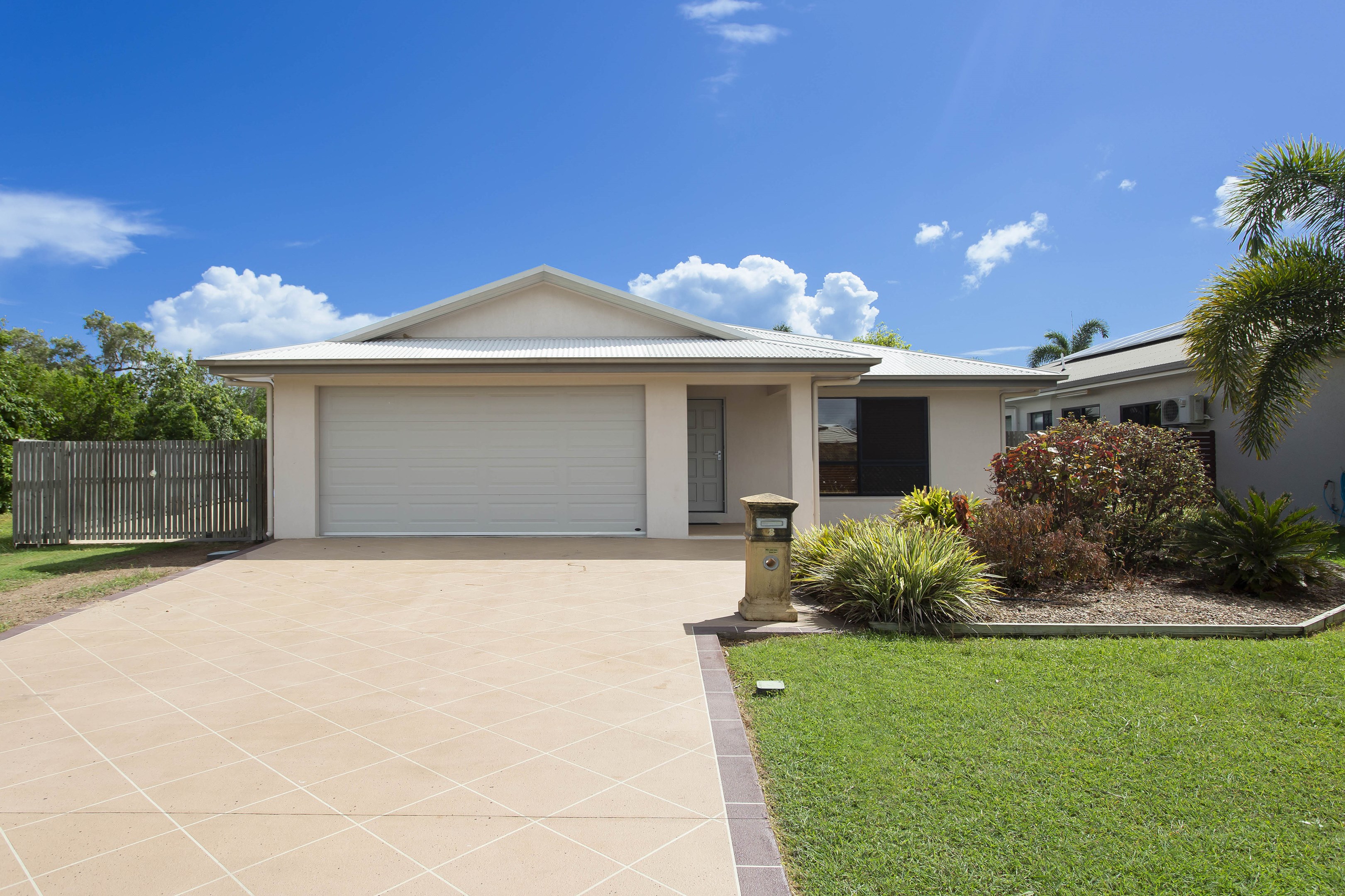 8 Fitzallan Street, Bushland Beach QLD 4818 Domain