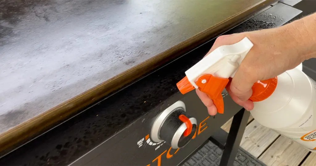 How to Clean Blackstone Griddle & Season it Properly (w/Pics)