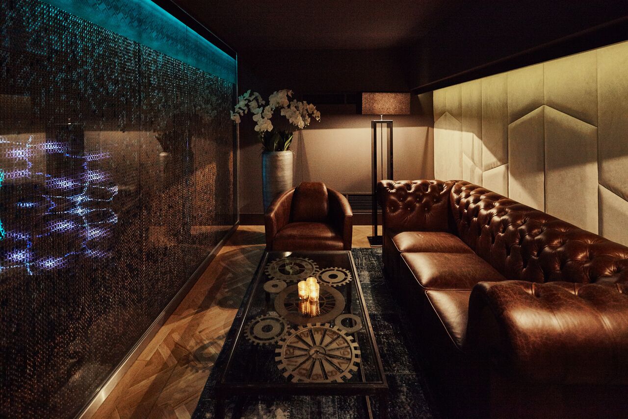 LOCK Budapest's unique, exclusive club Budapest Guyde