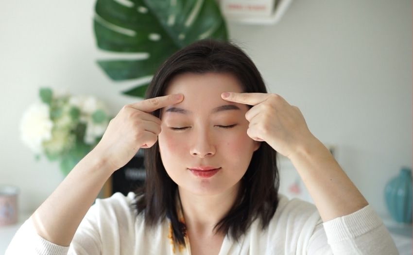Want Glowing, Beautiful skin? Give Yourself a Facial Acupressure Points