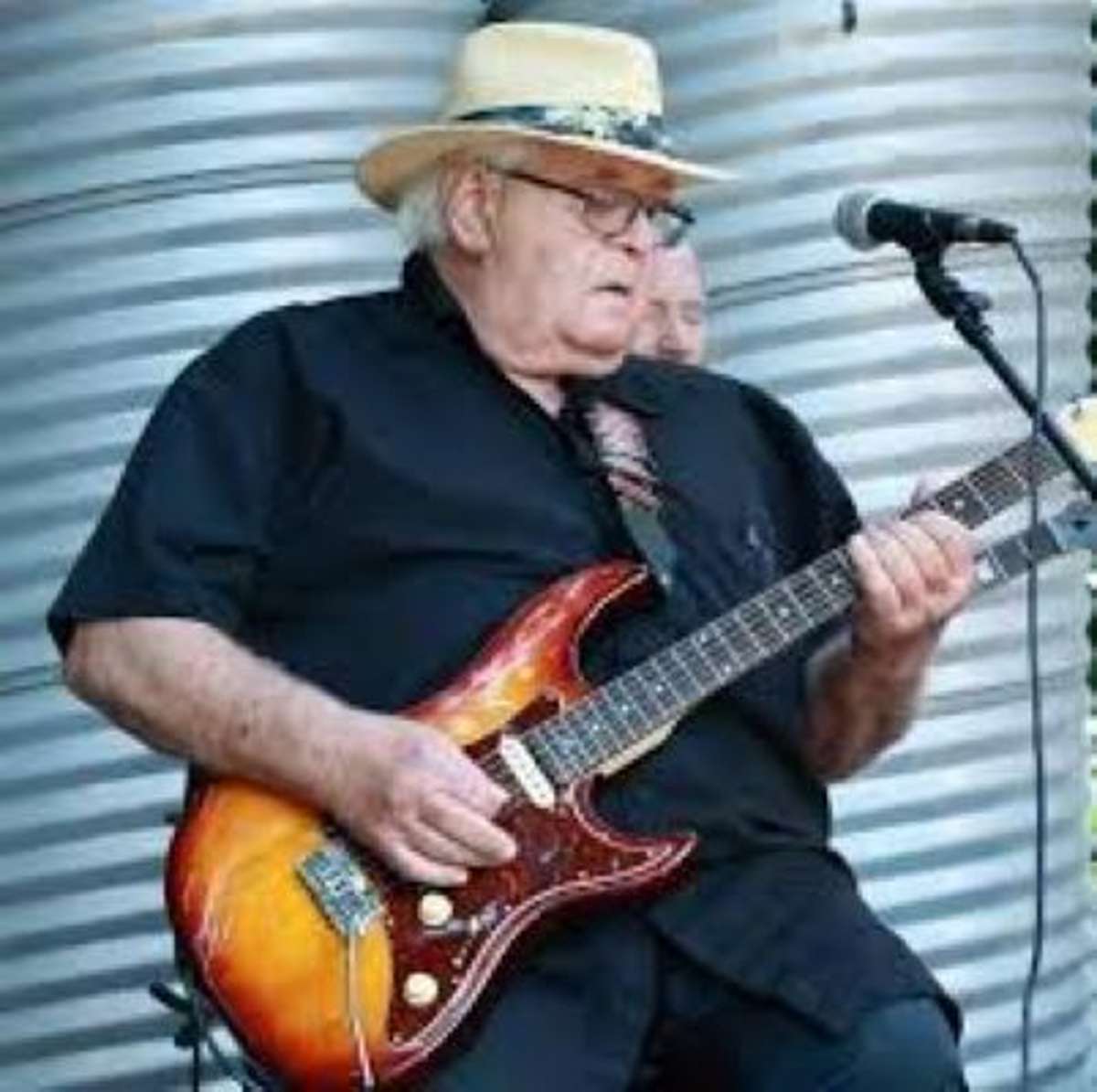 Bob Mandarino & the Homewreckers Buddy Guy's Legends