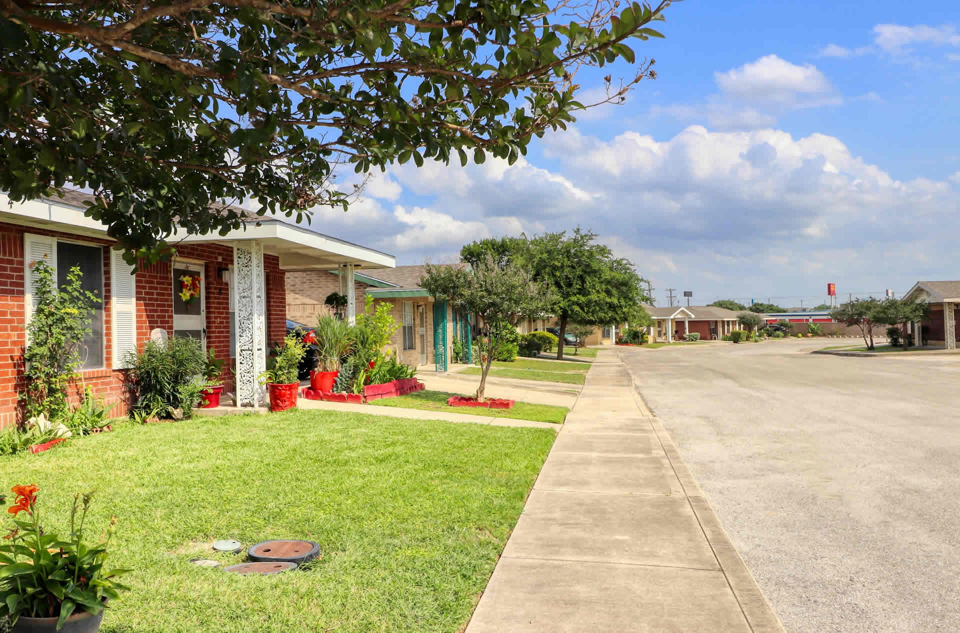 Apartments in San Antonio, TX Bud O'Keefe Village Apartments (210