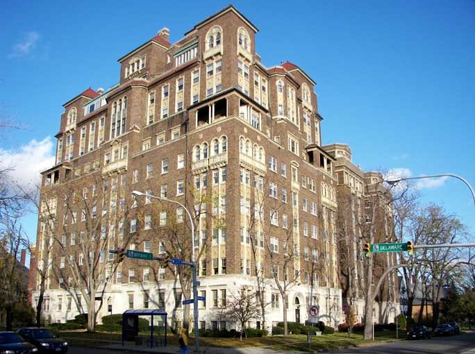 Campanile Apartments