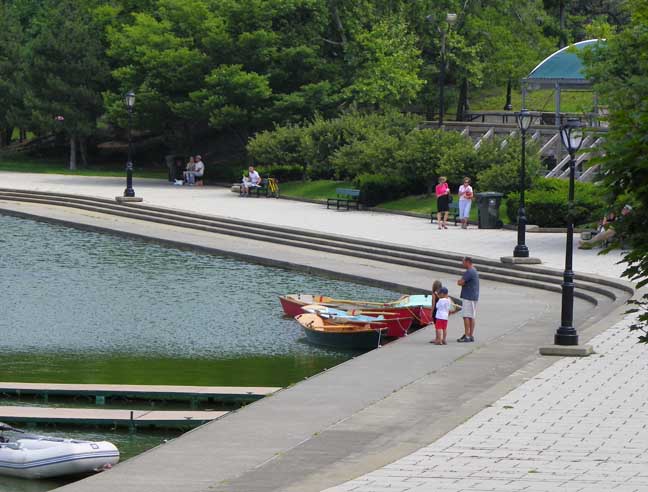 Boating Delaware Park Hoyt Lake