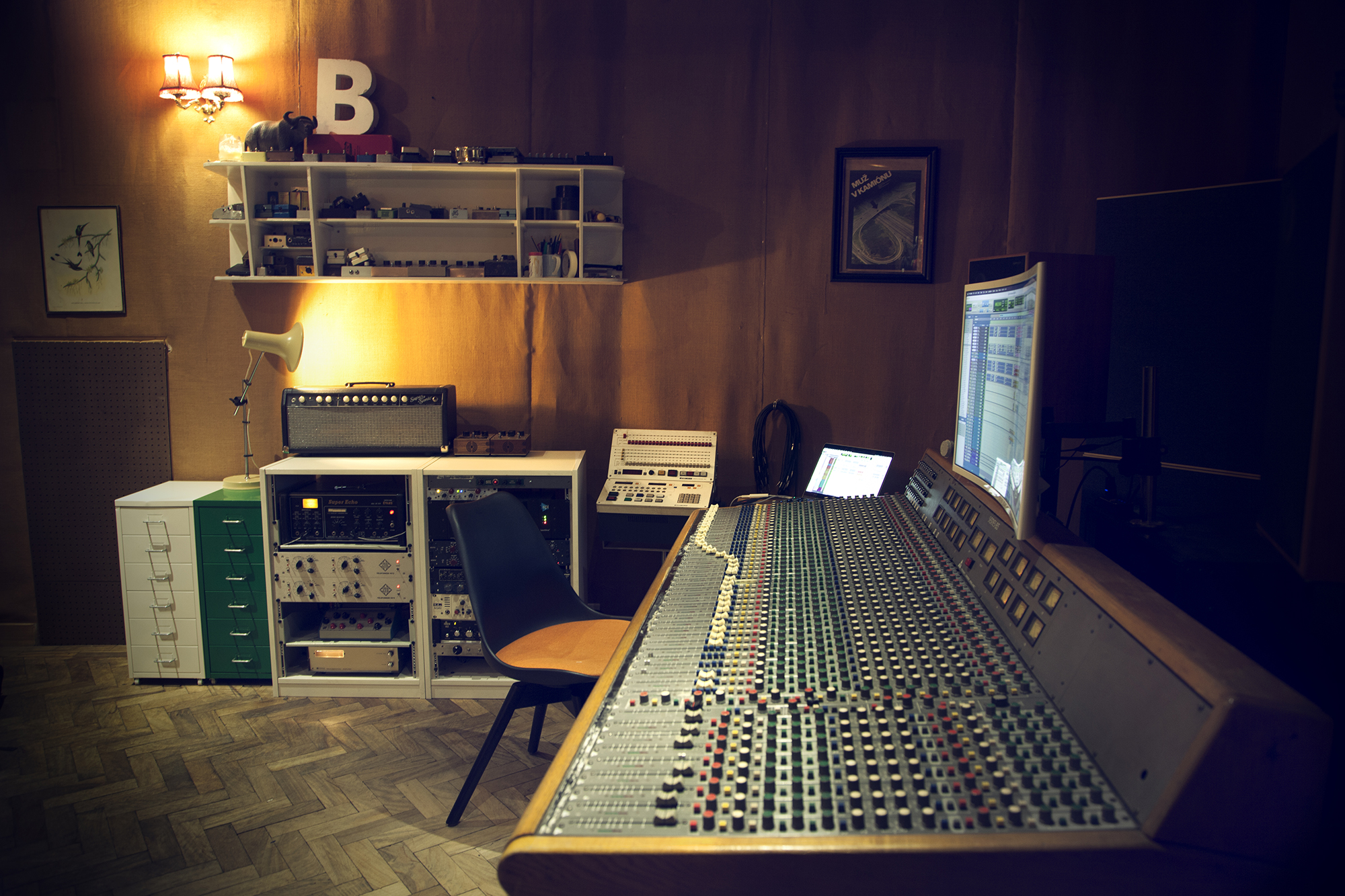 BUFFALO STUDIO Music Recording Studio London