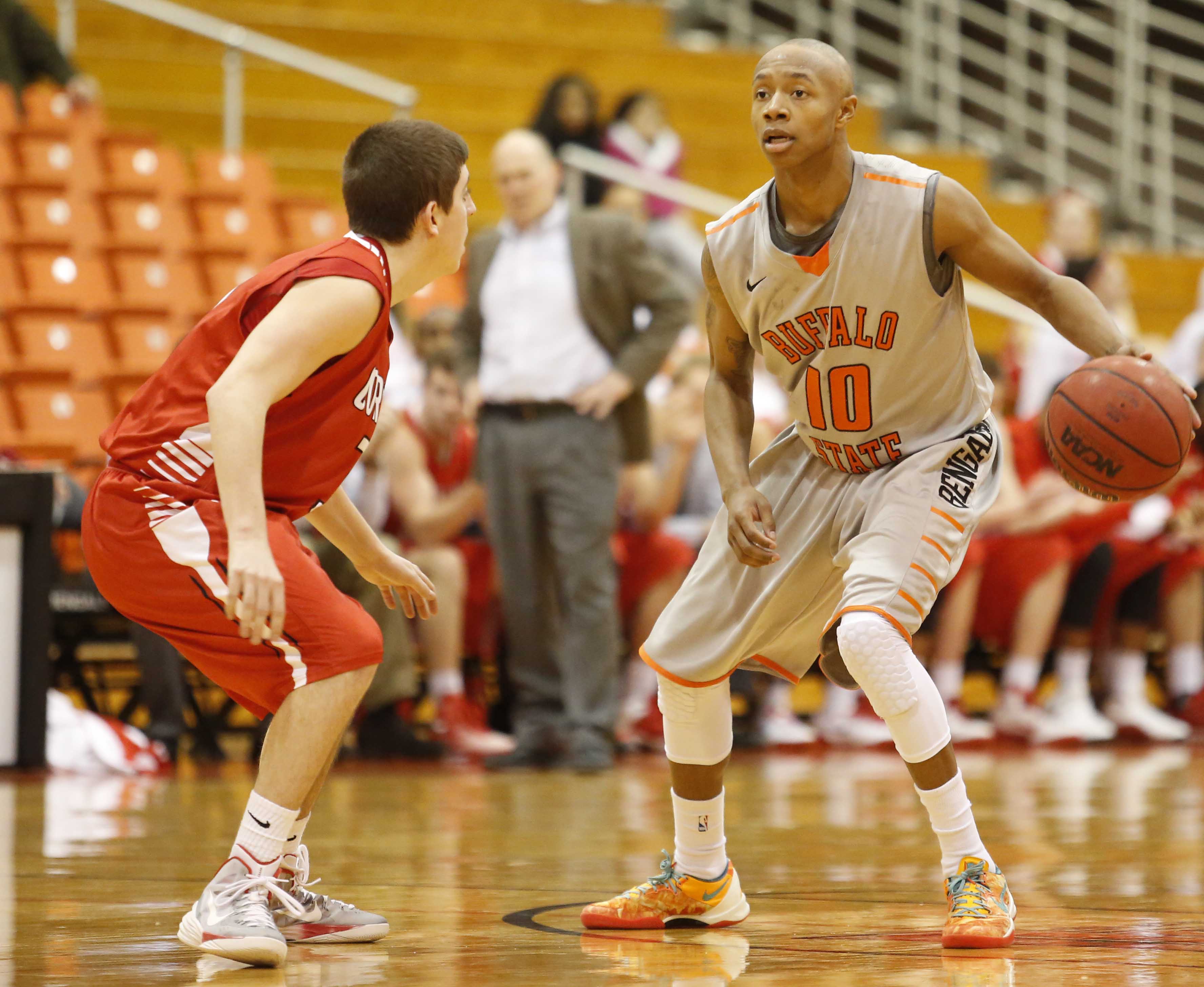 Men's basketball drops season opener against Point Park, 8987 The Record