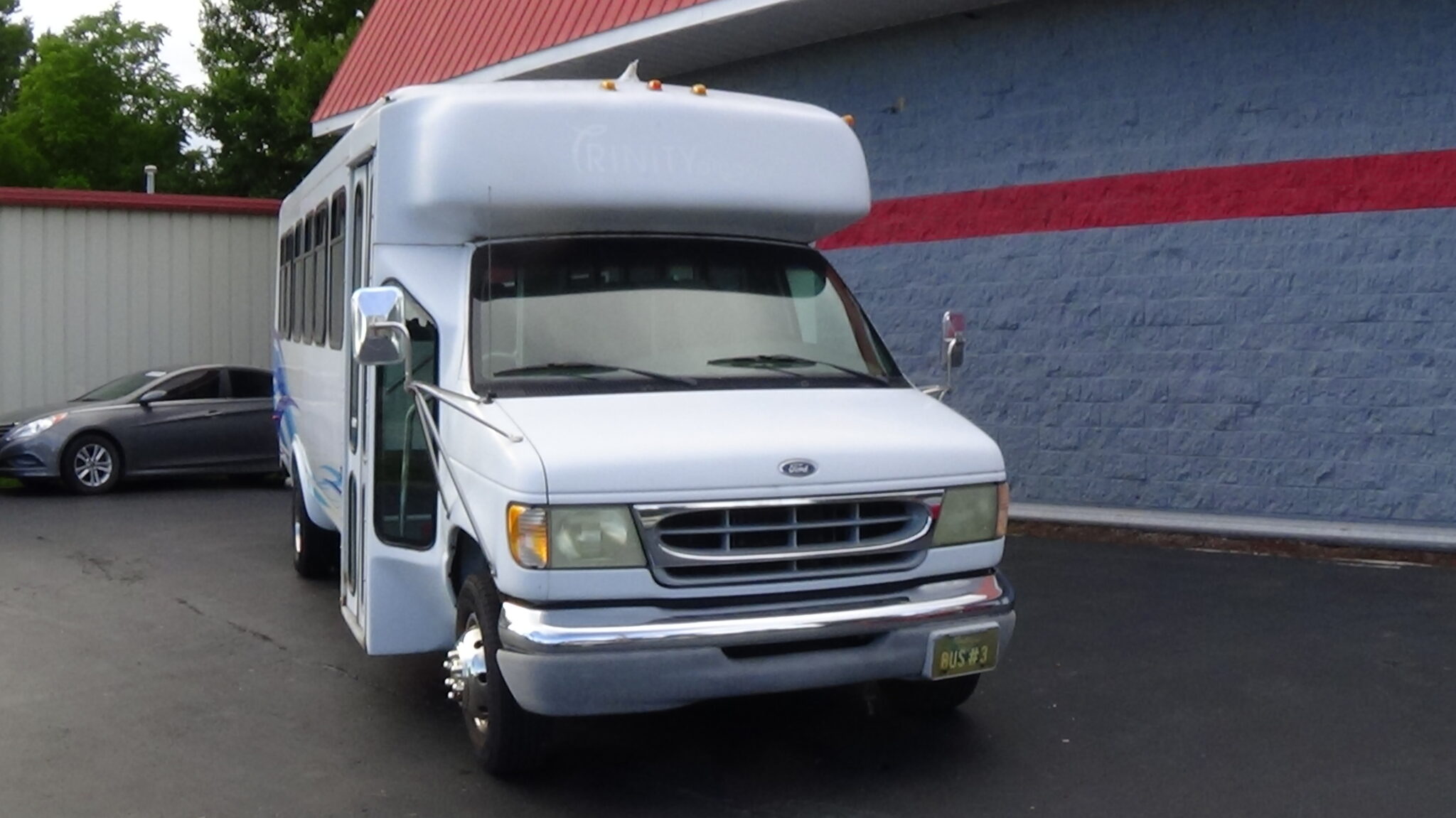 2002 FORD E450 ELDORADO 26 PASSENGER CHURCH BUS