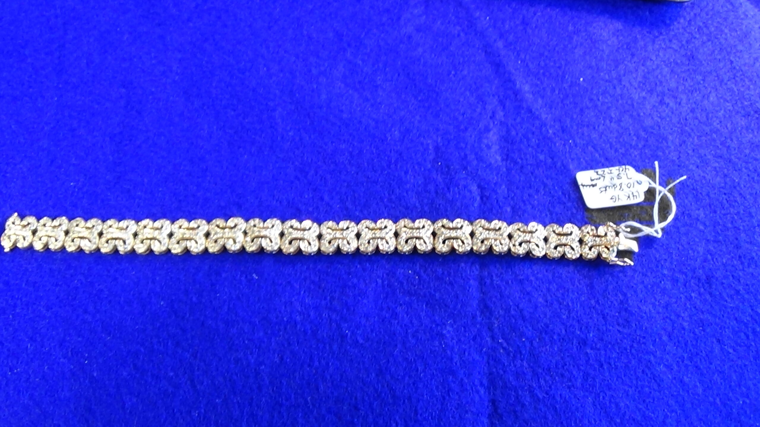 DIAMOND INCRUSTED TENNIS BRACELET