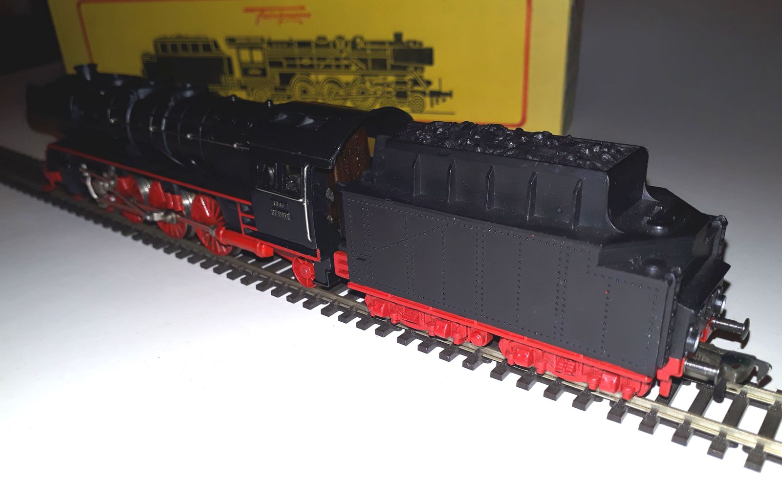 Fleischmann BR01 German Steam Express