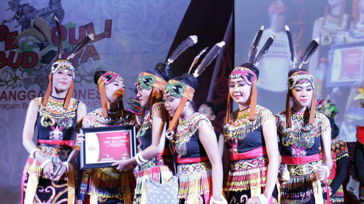 Contoh Perubahan sosial budaya akibat Pengaruh Kebudayaan Masyarakat Lain