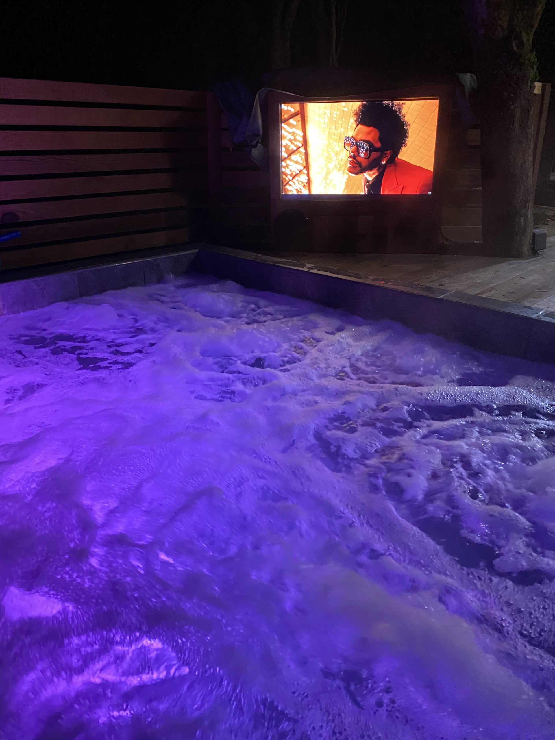 Audio Visual Ideas for your DIY Hot Tub Build a DIY Hot Tub