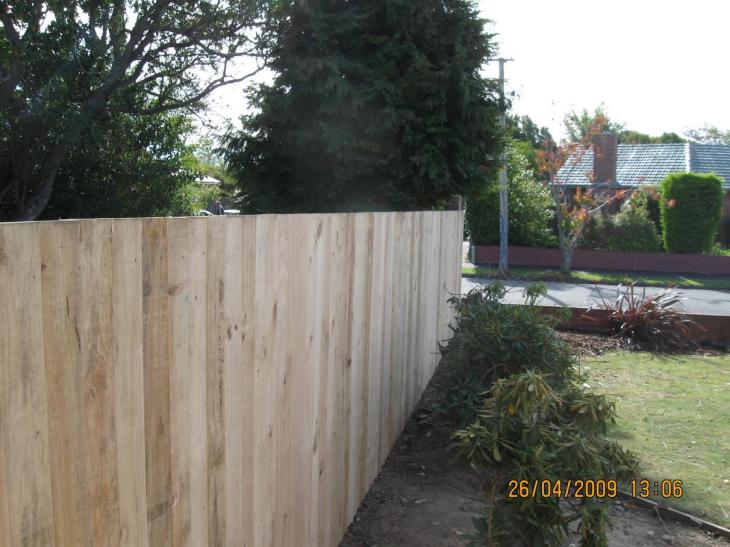 Classic Timber Fences & ANDERSON PROPERTY MAINTENANCE Builderscrack