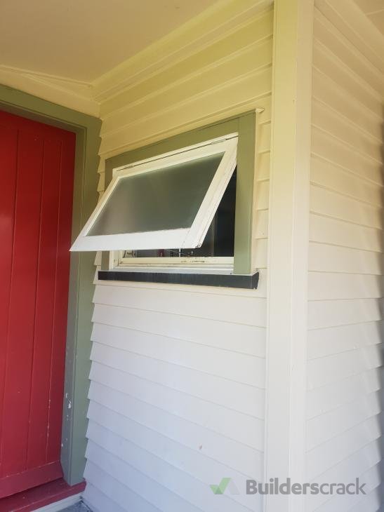 Shower window removal/reline ( 288119) Builderscrack