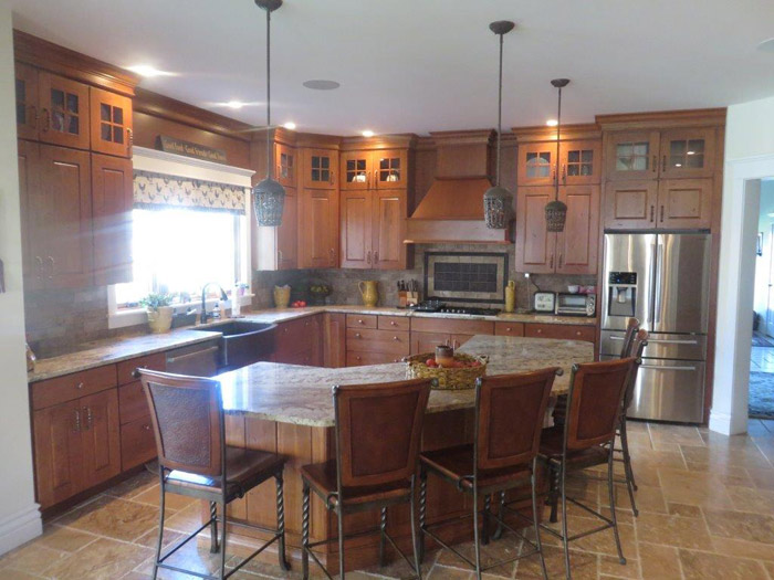 Decora Custom Builder's Kitchen