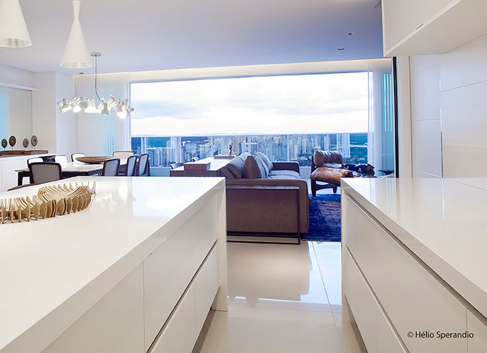 White Zeus Extreme Builders Supply