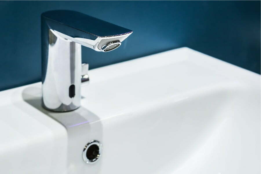 7 Ways How the Touchless Faucet Reduces Water Consumption