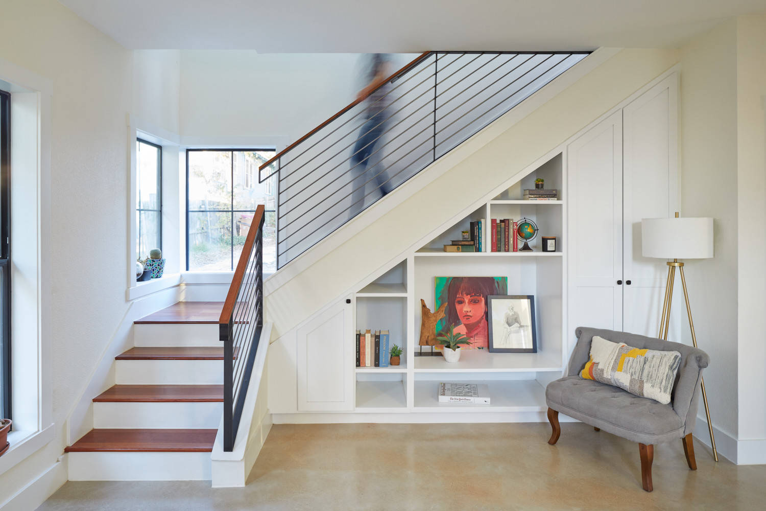 20 Exquisite small space staircase design ideas for your home