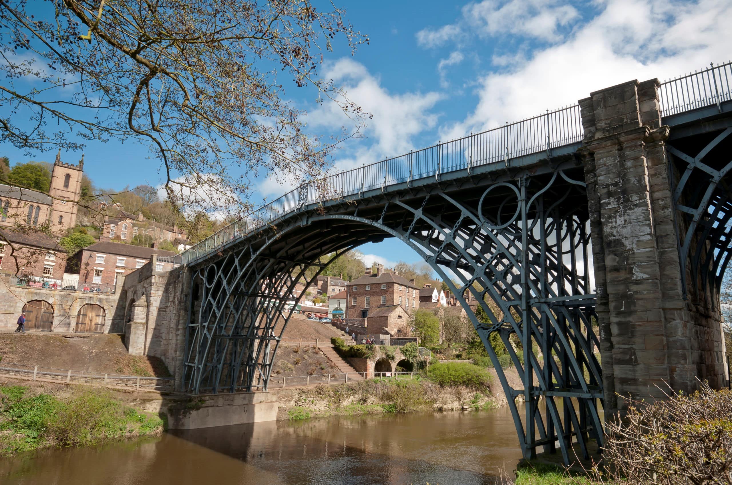 Iron Bridge sul fiume Severn, storia del capostipite dei ponti in