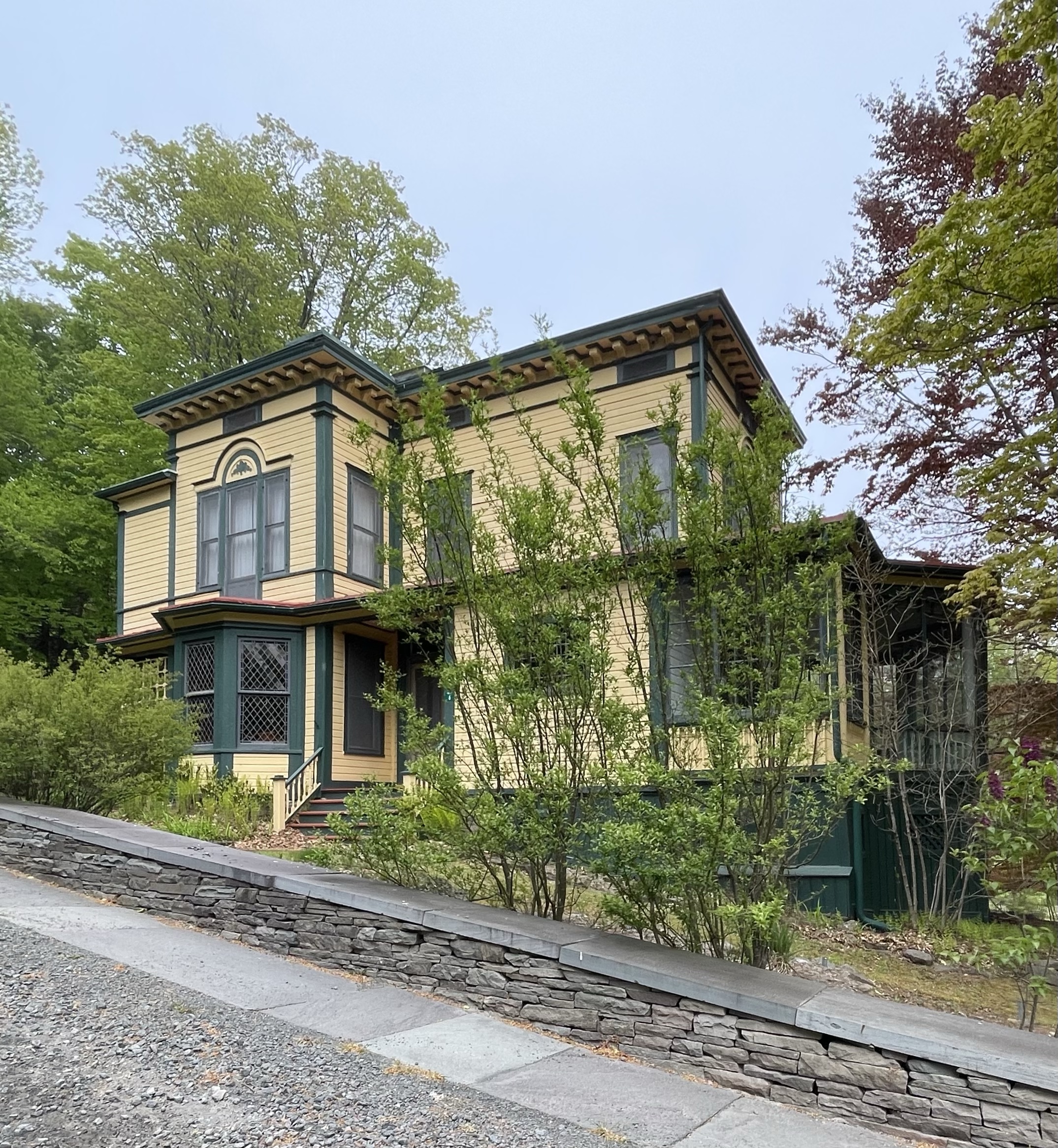 KurthKliegel Cottage // 1896 Buildings of New England