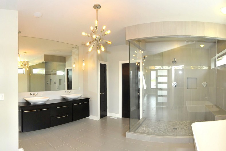 Build Omaha Master Bathroom