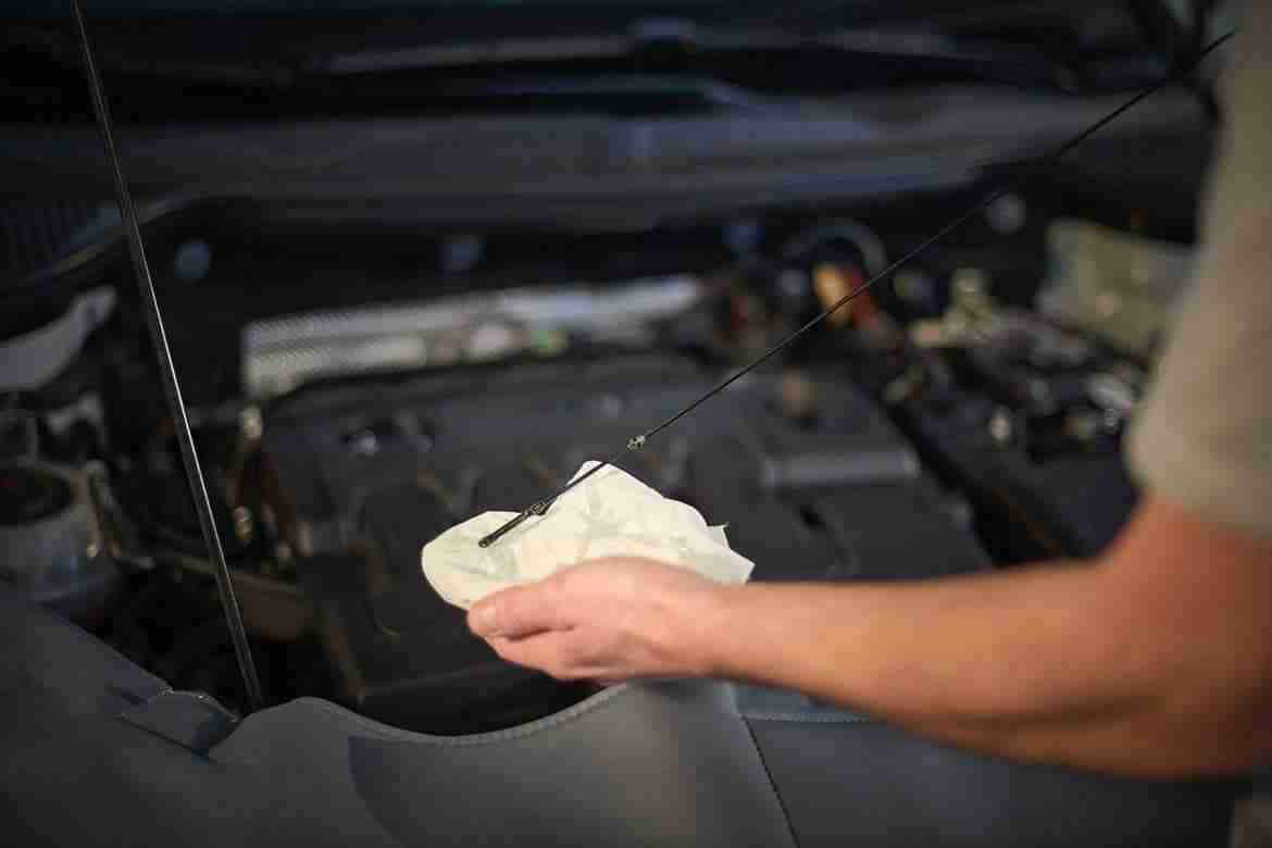 How to Properly Check Your Car Engine Fluid Levels
