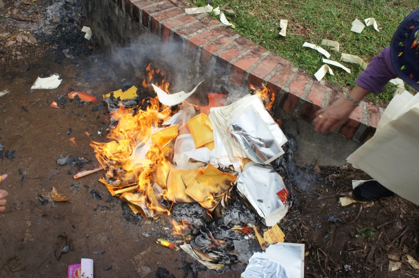 My Cheng Beng Bukit Brown World Monuments Watch 2014