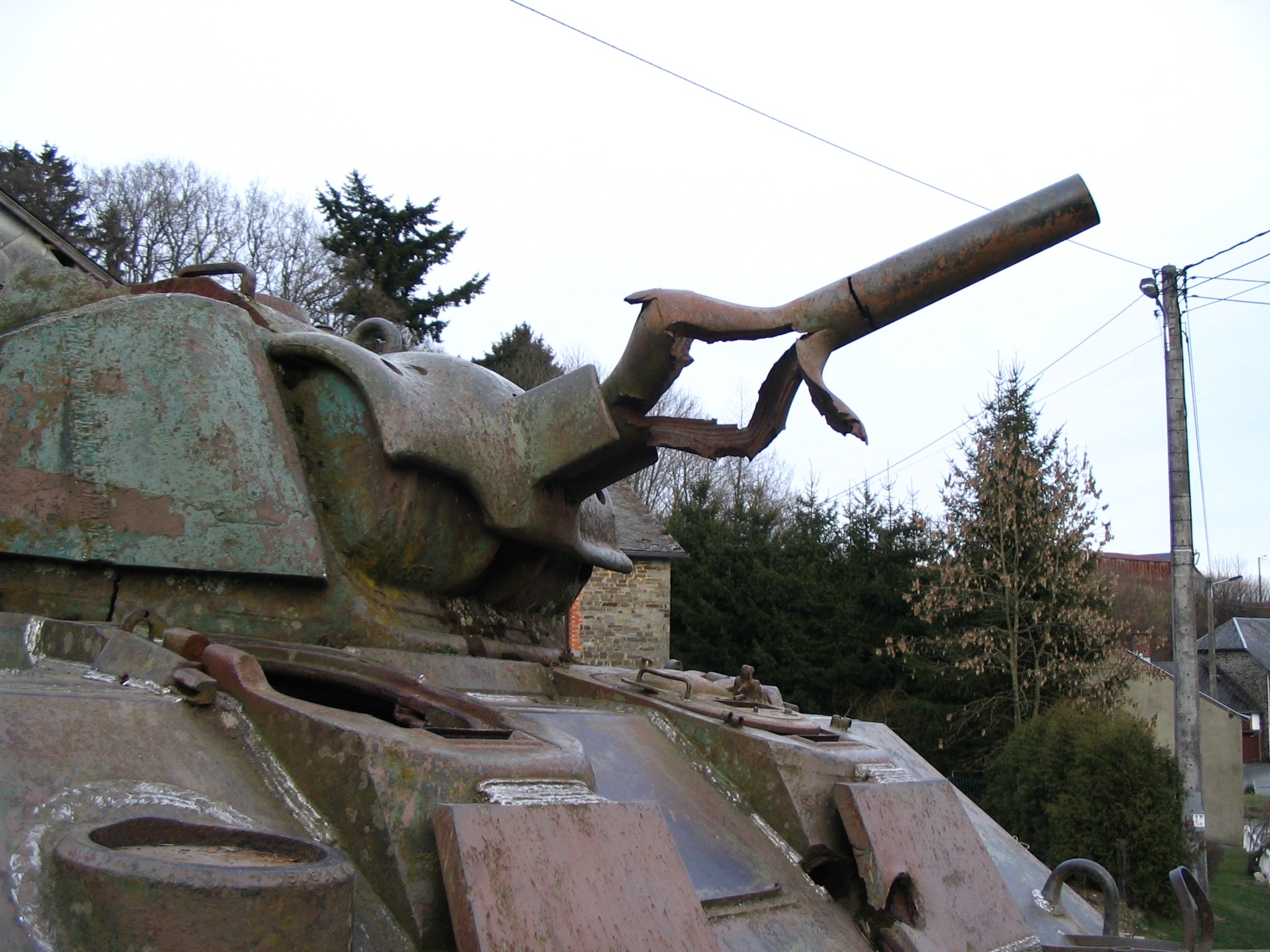 Tank monument Sherman at Wibrin
