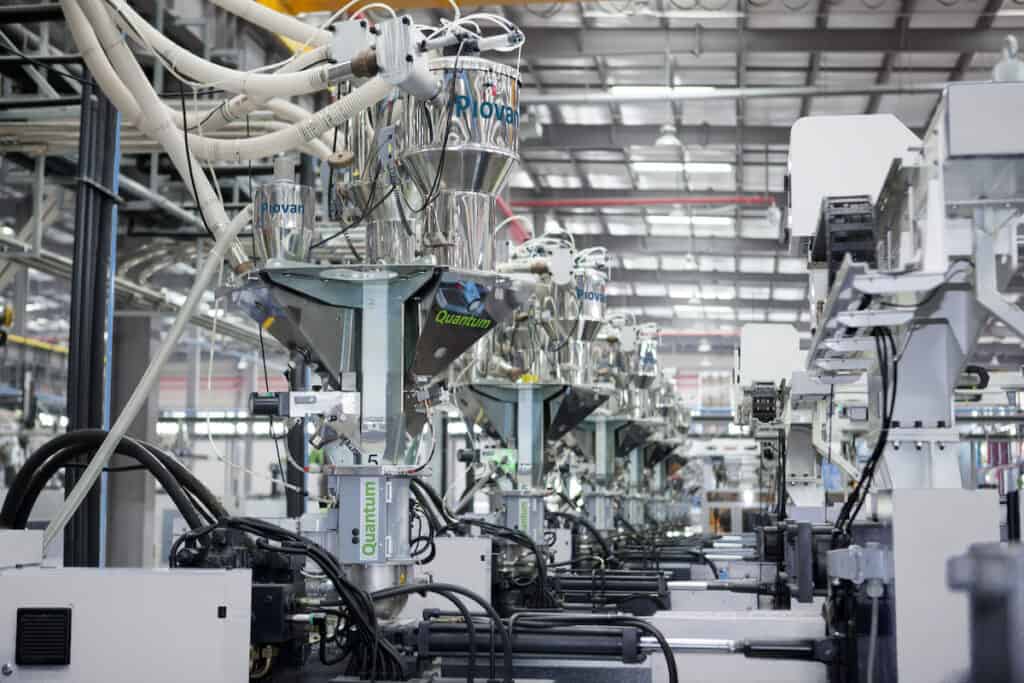 Batch Blenders, Stateoftheart Technologies to Handle Regrind Materials