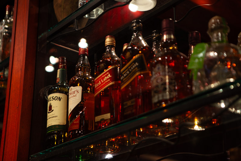 Does Bullfish Grill in Pigeon Serve Alcohol?