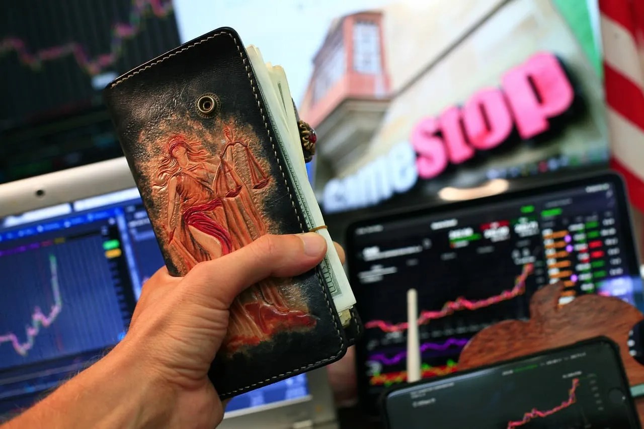 Bag Holder Stocks Definition and How It Works When Trading