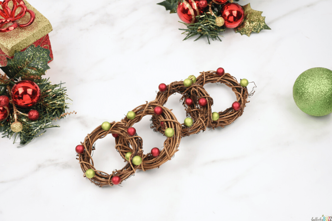 DIY Napkin Rings for Christmas Christmas Wreath Napkin Holders