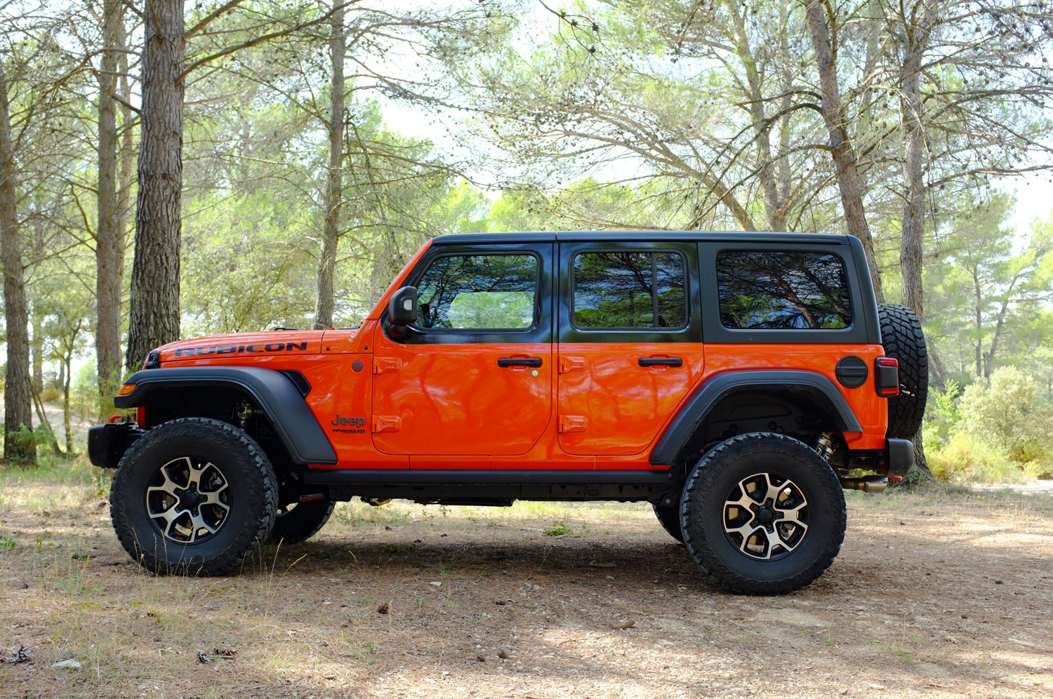 Jeep Wrangler JL Rubicon orange BumperOffroad