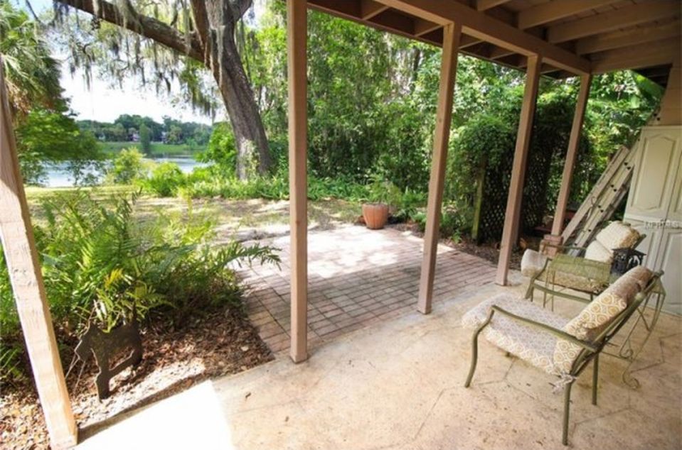 House of the Day Block home on Lake Lawsona shore asks 299,000