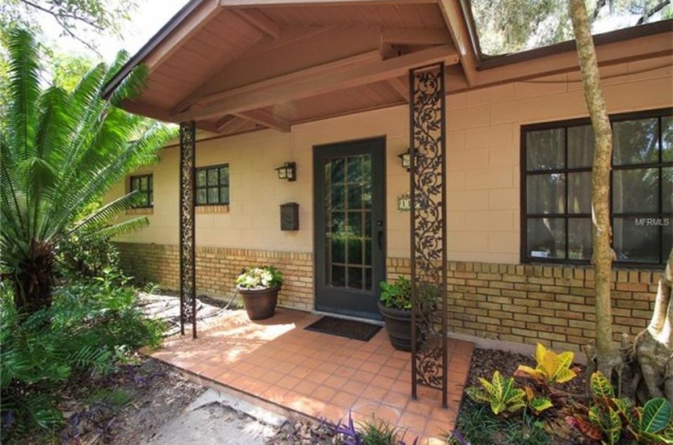 House of the Day Block home on Lake Lawsona shore asks 299,000