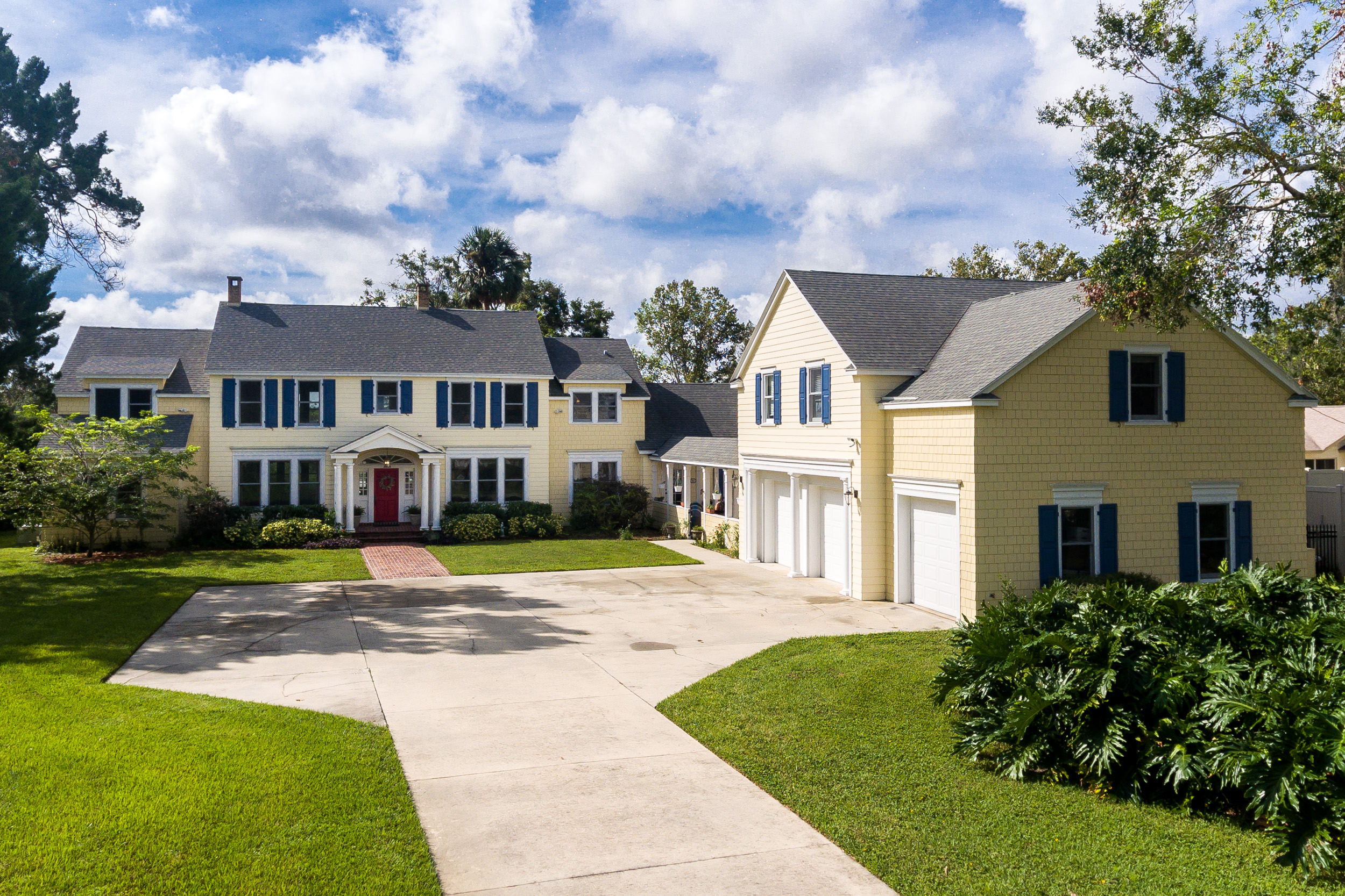House of the Day Charming Colonial estate asking 950,000 Bungalower