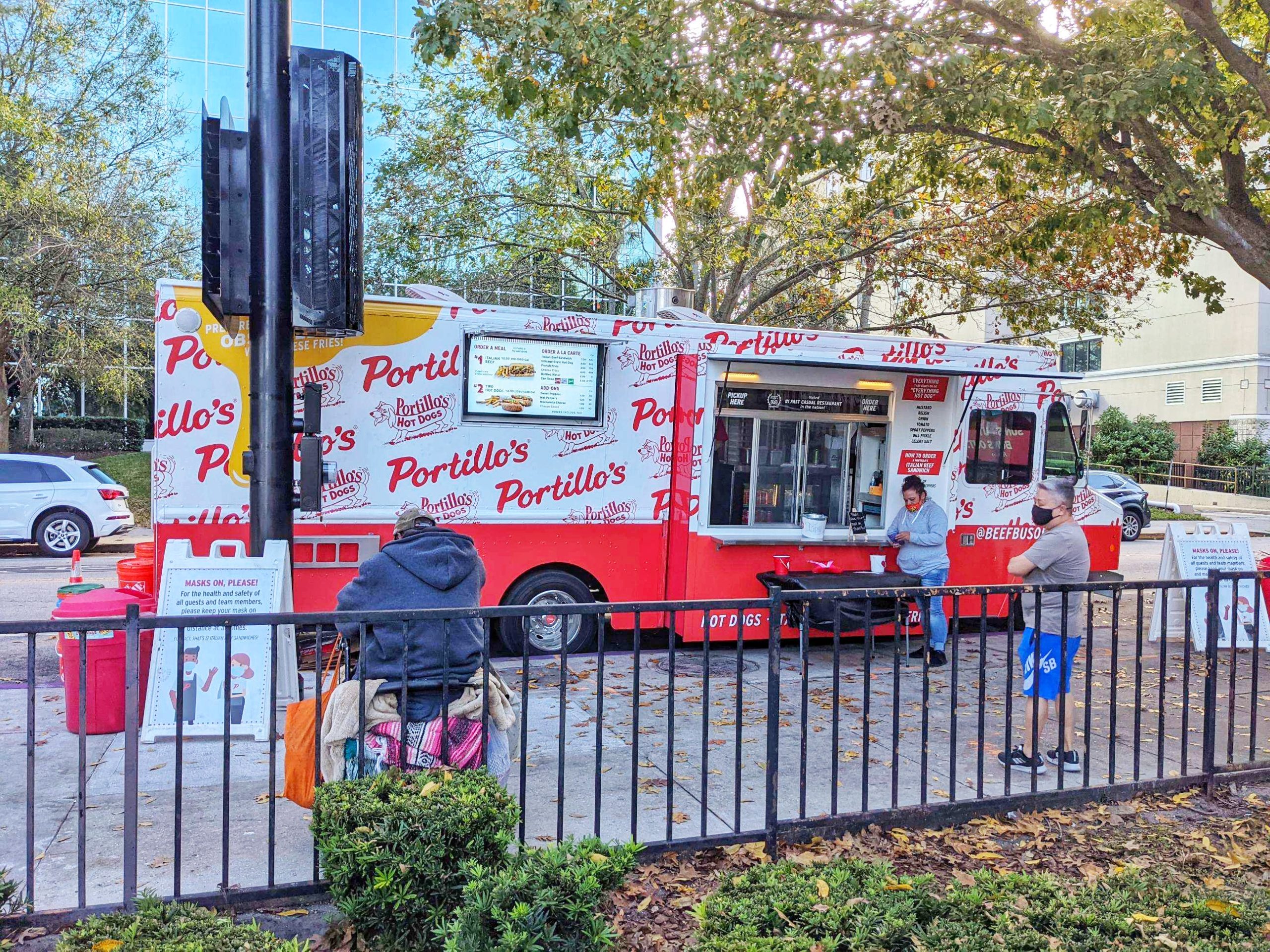 Portillo's Food Truck poppingup by Lake Eola this weekend Bungalower