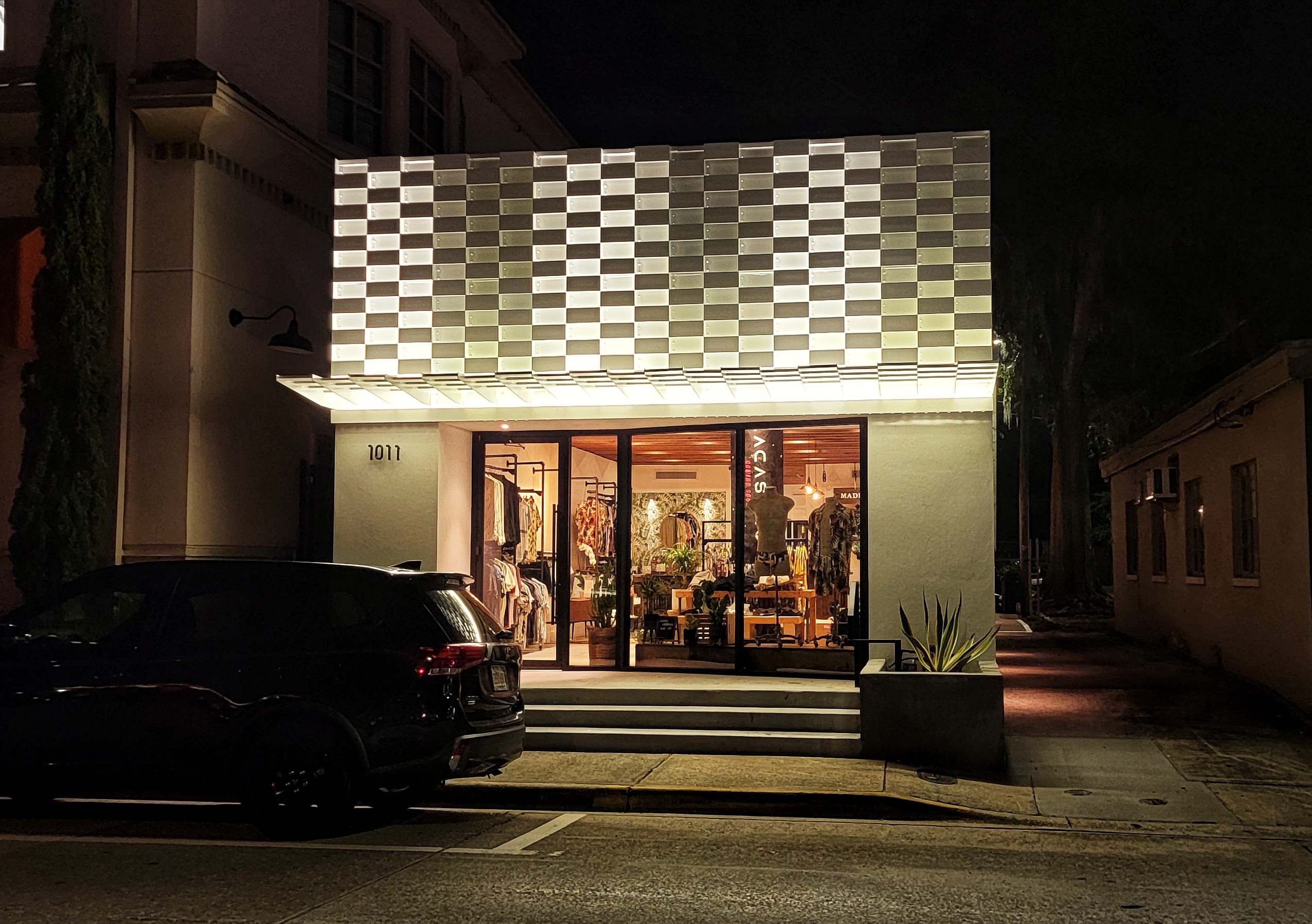 New men's clothing store opening in Mills 50 Bungalower