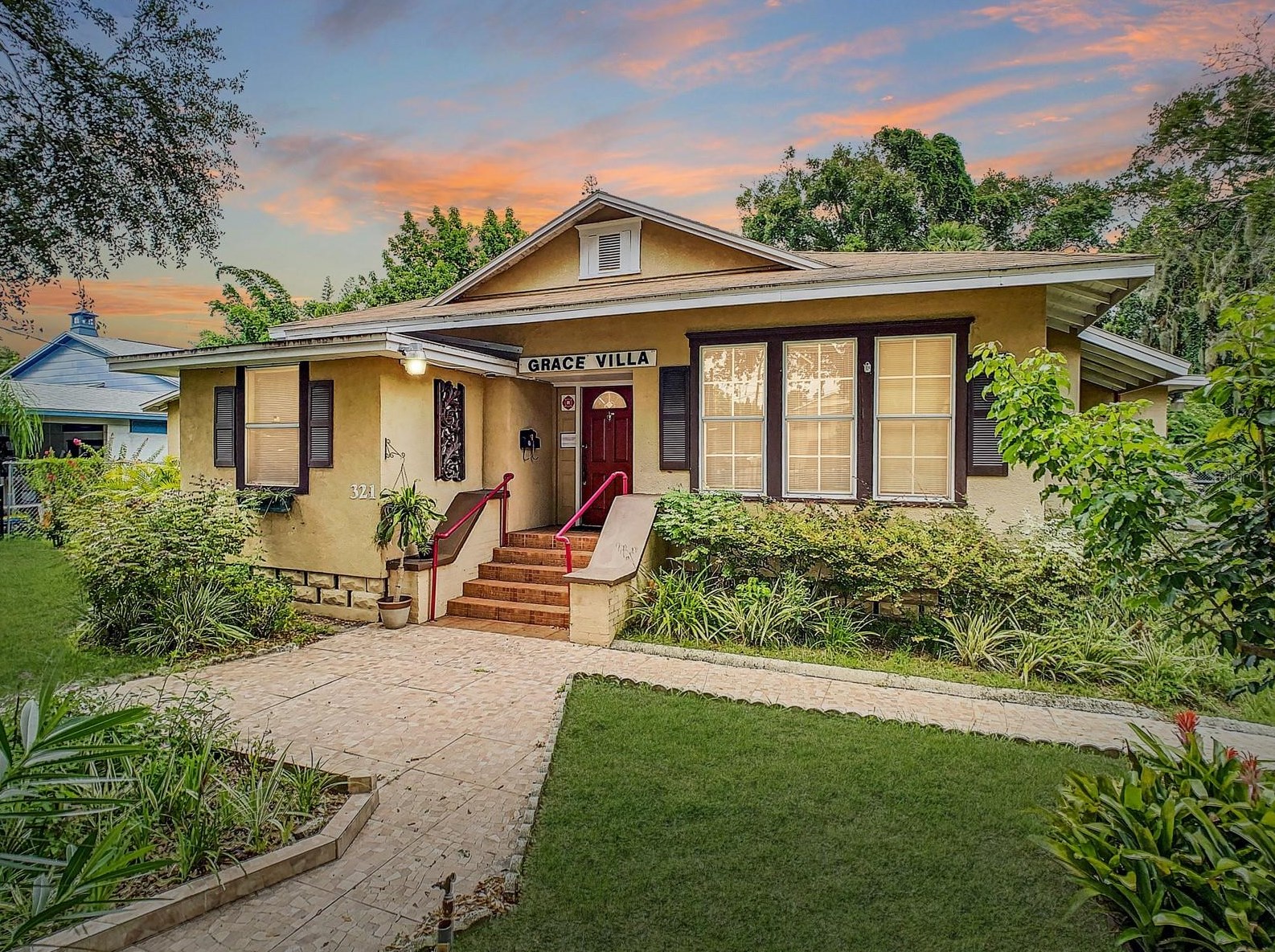 House of the Day 7Bedroom former assisted living facility for sale in