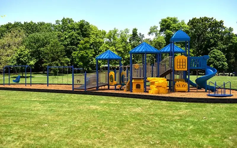 Attractions Burdette Park