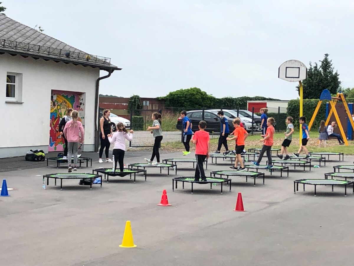 JumpingKurs für die Kinder der Grundschule Ulmen gesponsert vom
