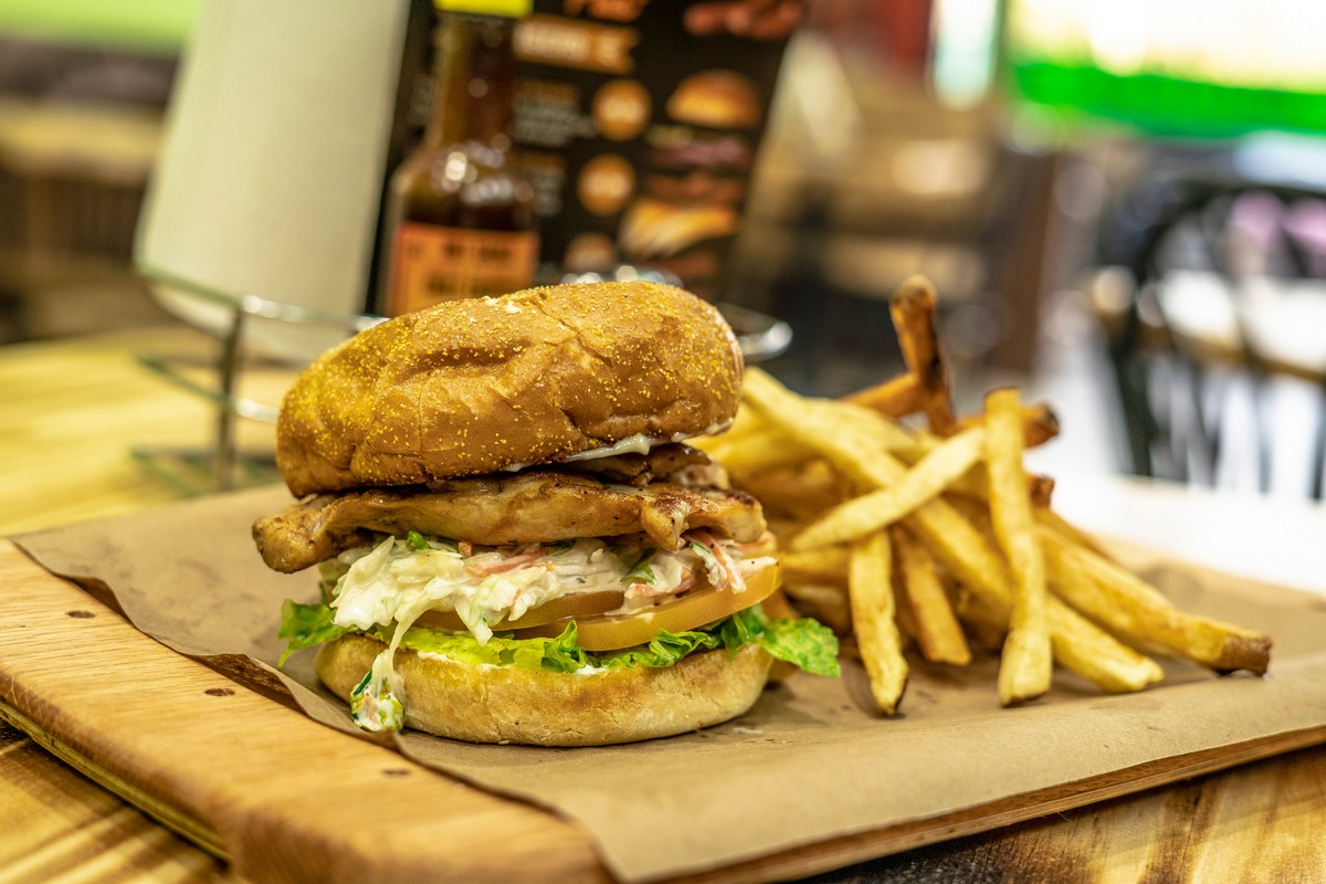 THE BIG BIRD Burger Plus