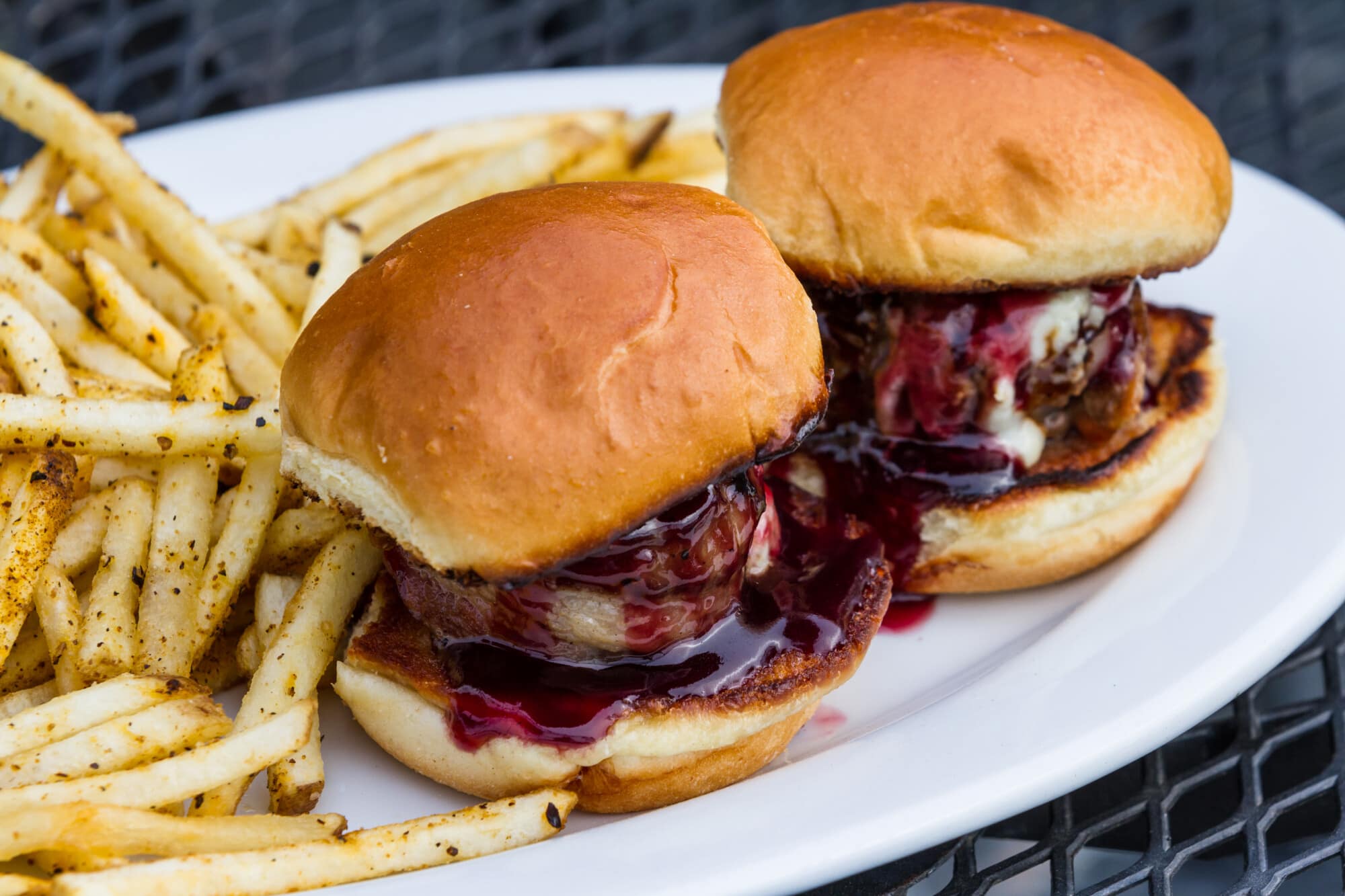 What Makes a Perfect Burger Slider? Burger Republic