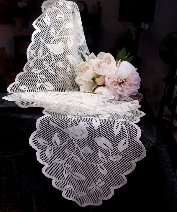 Table Lace Runners Burlap for Wedding and Special Events